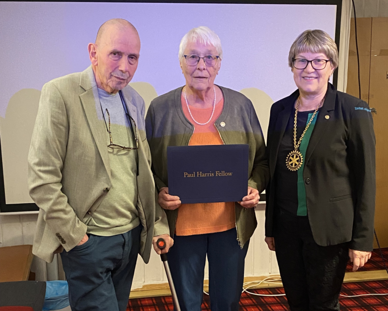 Tildeling av Paul Harris Fellow til Berit Holø